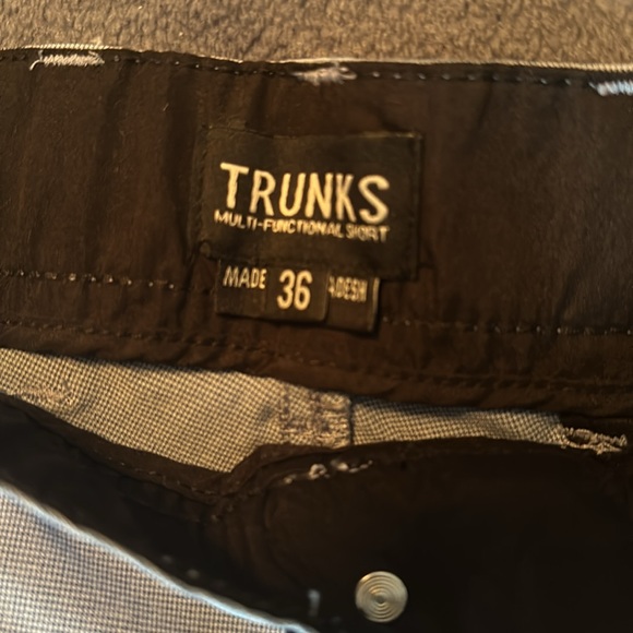 Dress shorts size 36 - Picture 2 of 3